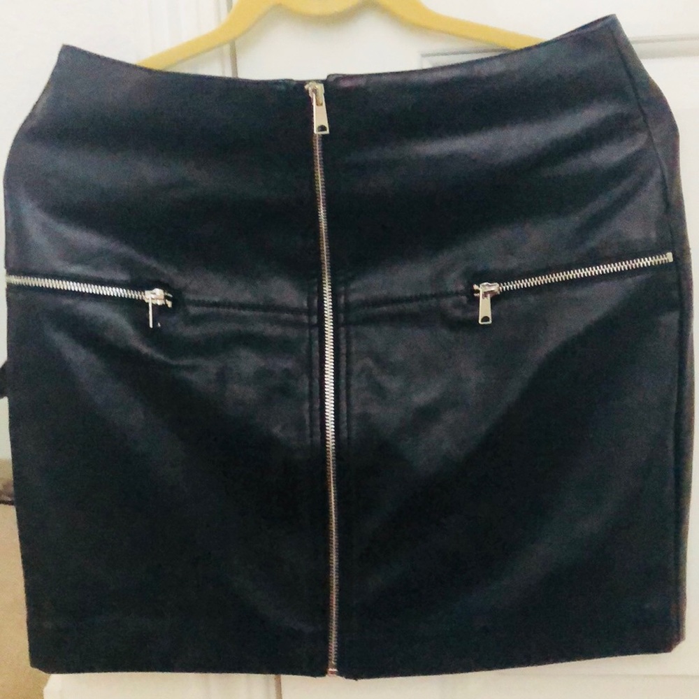 Chic date night faux leather boutique skirt!